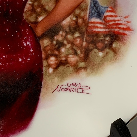 Limited Edition Marilyn Monroe Collector Plate - Picture 3 of 9